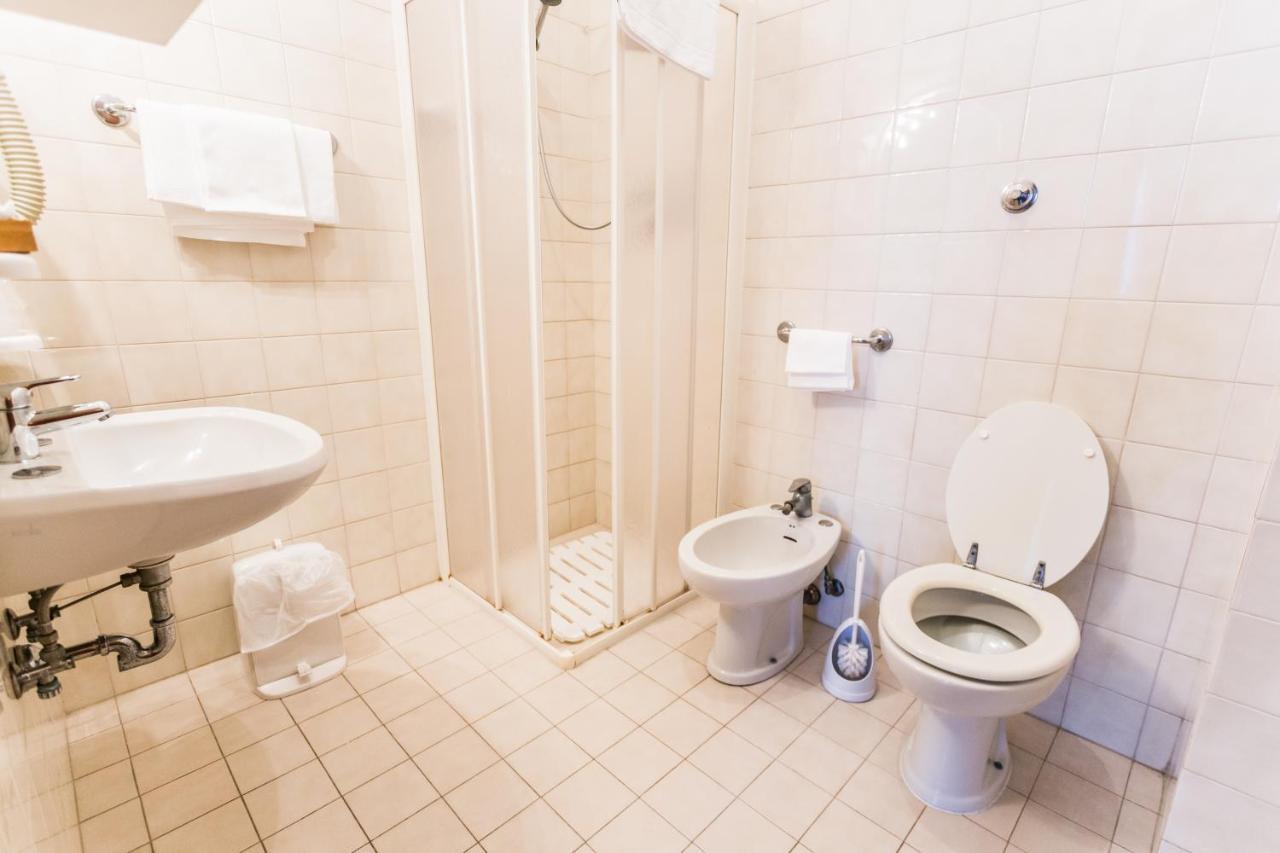 Il Castagno Hotel Orciano di Pesaro Buitenkant foto