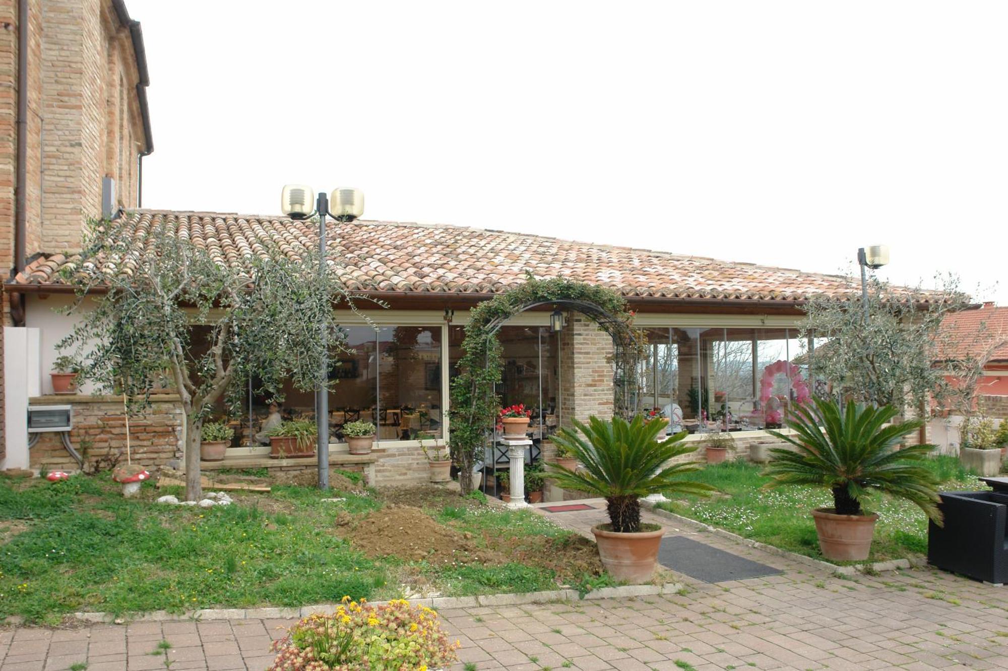 Il Castagno Hotel Orciano di Pesaro Buitenkant foto